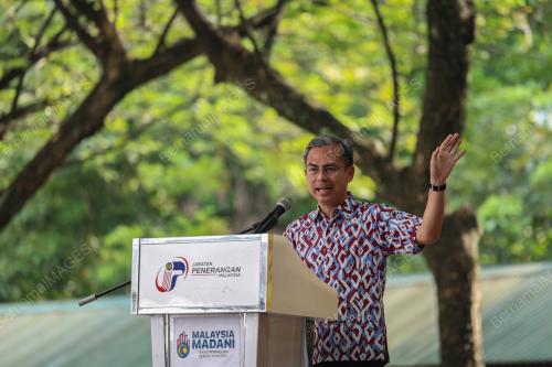 FAHMI FADZIL