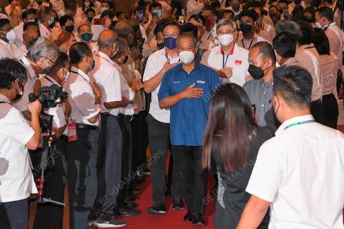 TAN SRI MUHYIDDIN YASSIN 