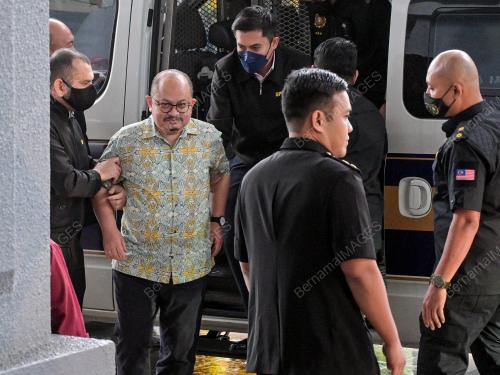 DATUK SERI SHAMSUL ISKANDAR