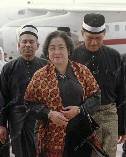KL06_05022016_MEGAWATI