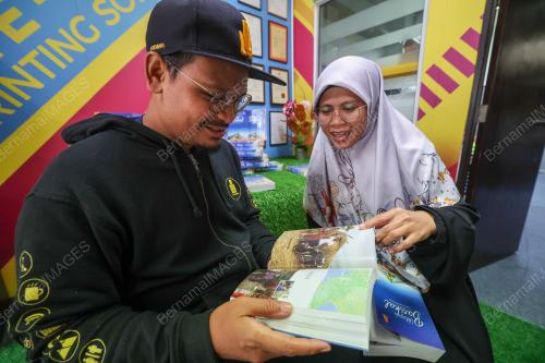 AHMAD MOHD ISA