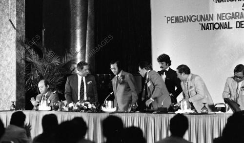 SEMINAR KEBANGSAAN DAYA PENGELUARAN