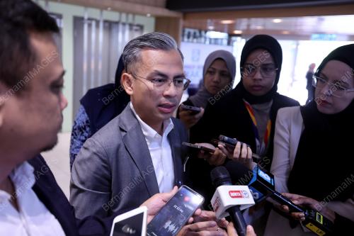 FAHMI FADZIL