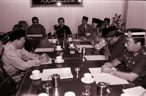 TAN SRI AINUDDIN WAHID