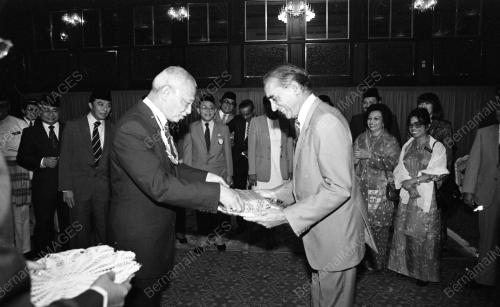 KL06_06042015_AGONG_PINGAT