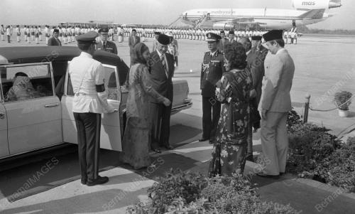 KL06_06042015_AGONG_TIBA