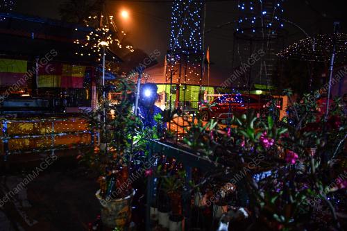 DEKORASI LAMPU HIASAN
