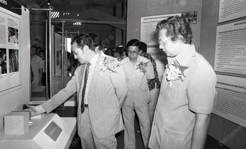 MAHATHIR MOHAMAD