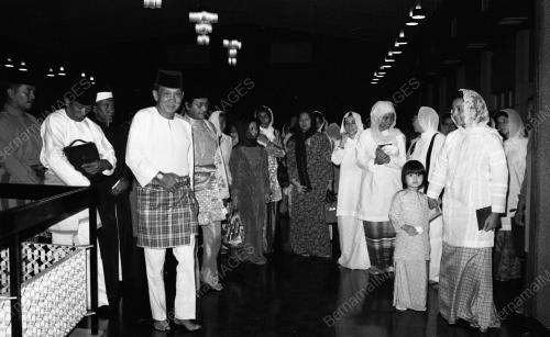 AGONG BERBUKA PUASA