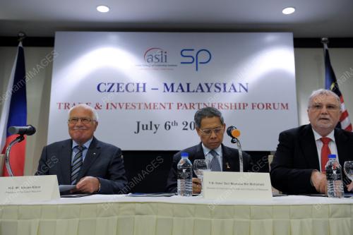 KL06_06072012_CZECH_FORUM