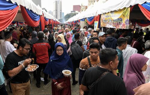 KL06_06072019_RAYA_STREET_BN201907054231