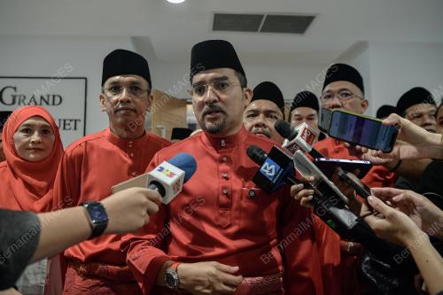 DATUK DR ASYRAF WAJDI DUSUKI