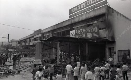KEBAKARAN DI SELAYANG