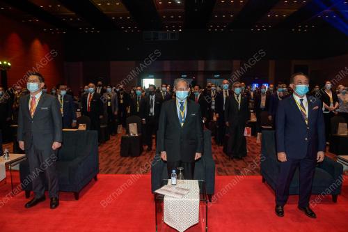 DATUK SERI MUSTAPA MOHAMED