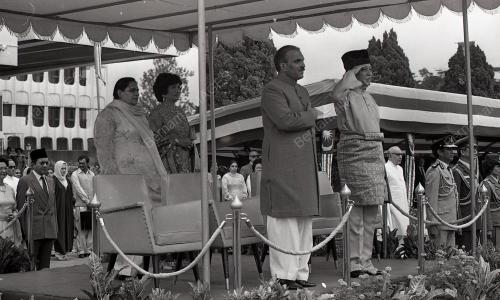 PRESIDEN PAKISTAN MUHAMMAD ZIA-UL-HAQ