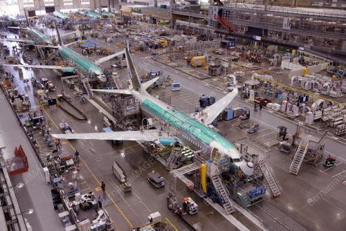 BOEING 737