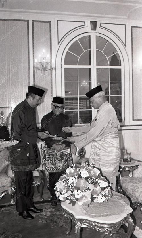 KL06_07012015_AGONG_DUTABARU