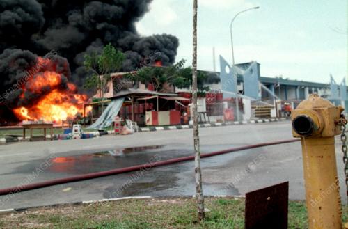 KL06_07012016_KILANG_TERBAKAR