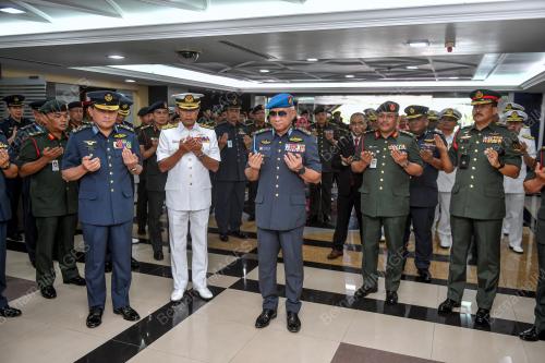 TAN SRI AFFENDI BUANG