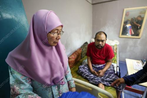 DATUK SERI DR WAN AZIZAH WAN ISMAIL