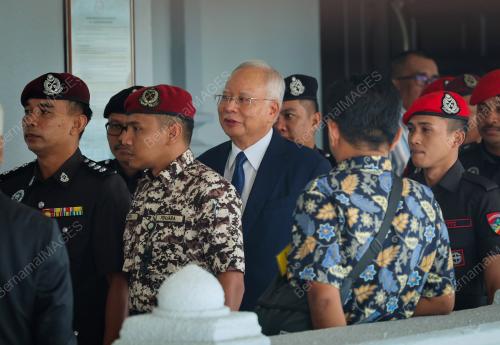 DATUK SERI NAJIB TUN RAZAK