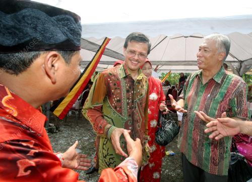 NONG CHIK