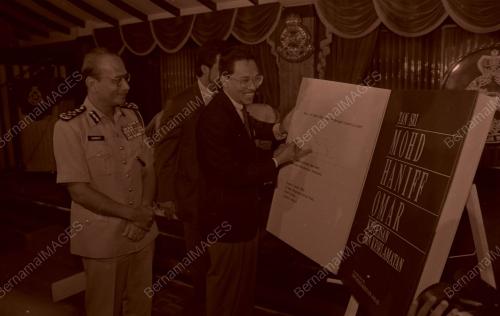 KL06_070490_LANCAR_BUKU