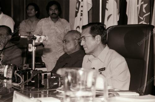 MESYUARAT MAJLIS TERTINGGI UMNO