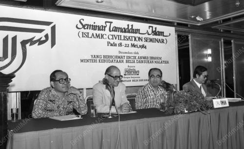 KL06_07072015_SANUSI_JUNIT