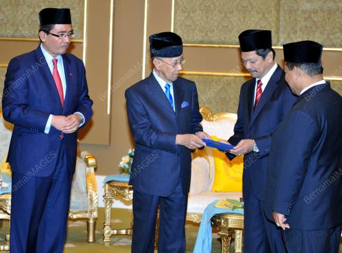 KL06_07092012_AGONG_ZAKAT