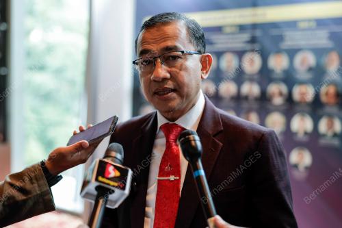 DATUK DR NOOR AZMI GHAZALI