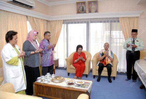 MOHD NAJIB TUN ABDUL RAZAK