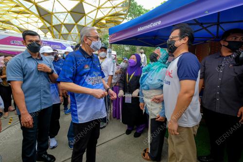 DATUK SERI ISMAIL SABRI YAAKOB