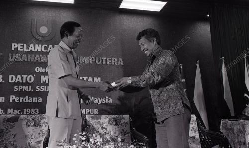 KL06_08012015_INSTITUT_USAHAWAN