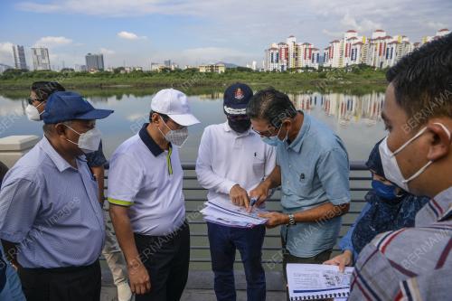 TAN SRI AZAM BAKI