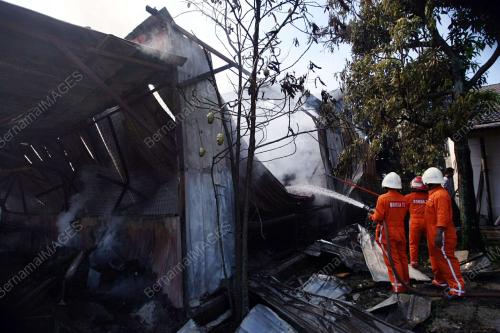 RUMAH TERBAKAR