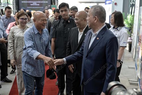 DATUK SERI FADILLAH YUSOF