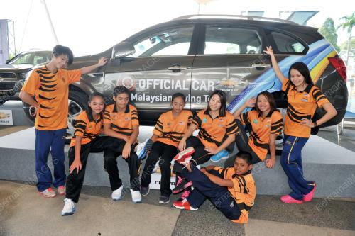 KL06_08112012_KERETA_DIVING