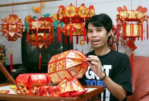 PEMBUAT TANGLUNG ANGPAU