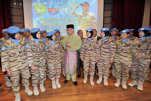KL06_09012015_MALBATT_JAKET