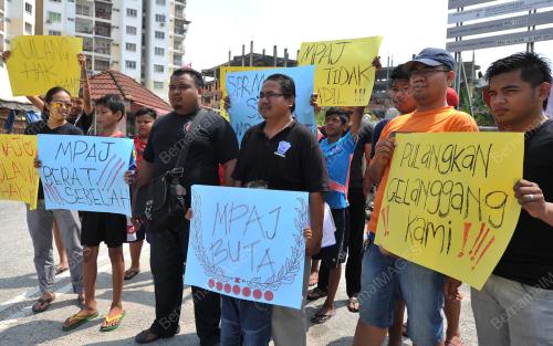 BANTAHAN PEMBINAAN JEJANTAS