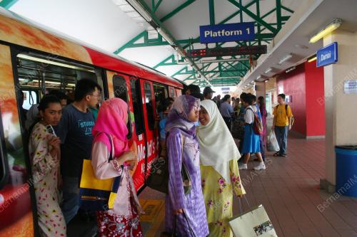 PUTRA LRT TERGENDALA