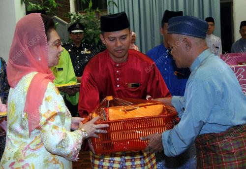 TUANKU FAUZIAH TENGKU ABDUL RASHID