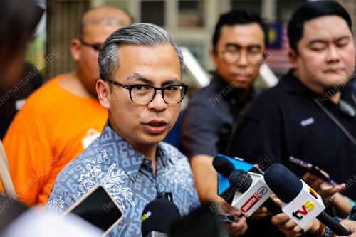FAHMI FADZIL