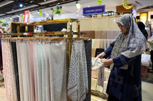 TINJAUAN PERSIAPAN HARI RAYA