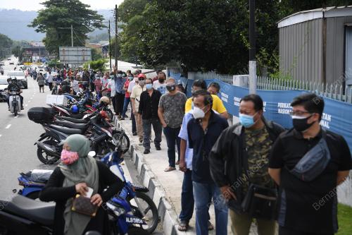 BANTUAN KIT AMPANG PRIHATIN