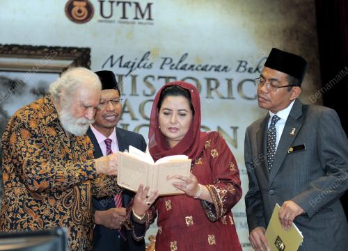 RAJA ZARITH SOFIA