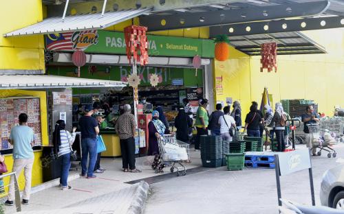 ELAK PEMBELIAN PANIK BERIKUTAN PERINTAH KAWALAN PERGERAKAN