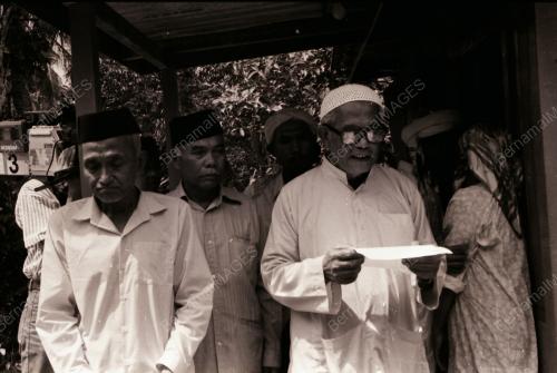 KELUARGA MANGSA AMUK