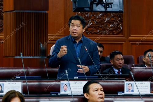 DATUK LUKANISMAN AWANG SAUNI